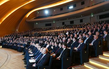 Prezident İlham Əliyev regionların 2019-2023-cü illərdə sosial-iqtisadi inkişafı Dövlət Proqramının icrasının I ilinin yekunlarına həsr olunan konfransda iştirak edib - YENİLƏNİB-1