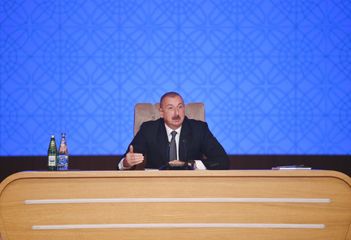 Prezident İlham Əliyev regionların 2019-2023-cü illərdə sosial-iqtisadi inkişafı Dövlət Proqramının icrasının I ilinin yekunlarına həsr olunan konfransda iştirak edib - YENİLƏNİB-1