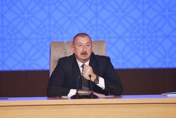 Prezident İlham Əliyev regionların 2019-2023-cü illərdə sosial-iqtisadi inkişafı Dövlət Proqramının icrasının I ilinin yekunlarına həsr olunan konfransda iştirak edib - YENİLƏNİB-1