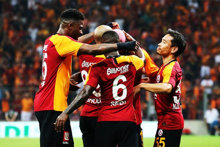 "Qalatasaray"a iki əcnəbi futbolçusu lazım olmayıb