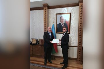 Elmar Məmmədyarov Polşanın Azərbaycana yeni təyin olunmuş səfirini qəbul edib