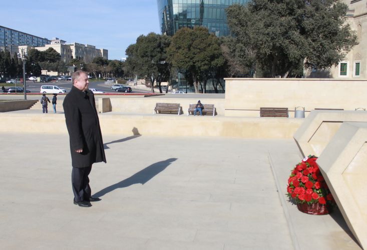 Belarusian ambassador  visited the monument Hazi Aslanov