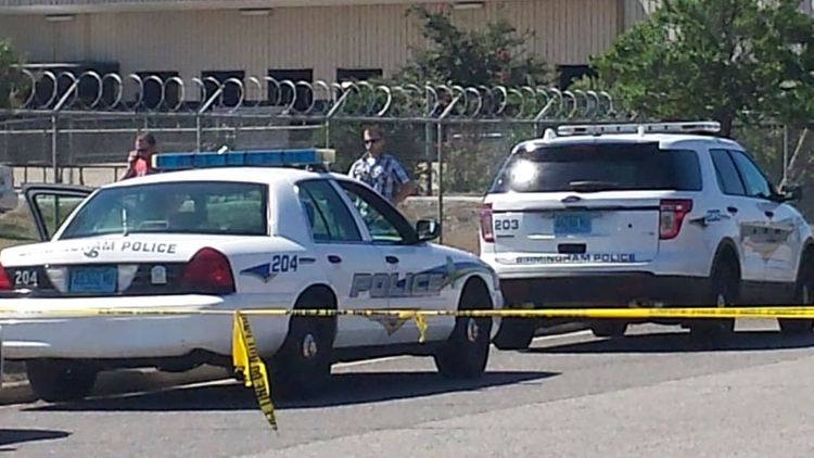 Officer critically wounded, 4 held after shooting in Alabama