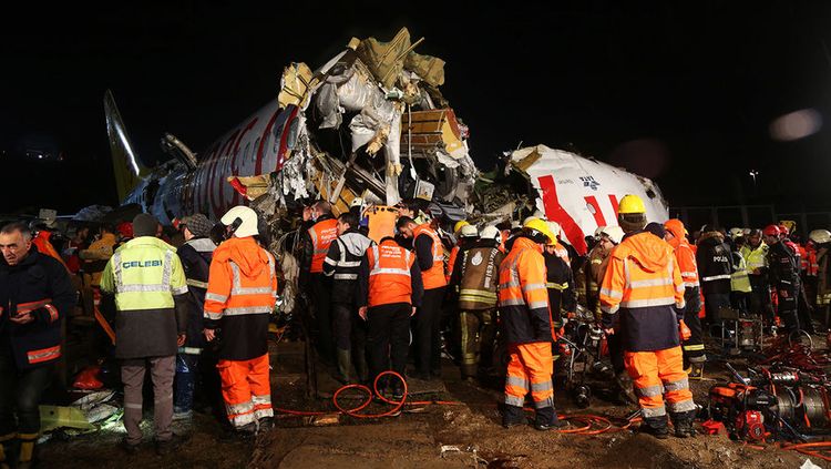 Названа причина аварийной посадки самолета в Стамбуле