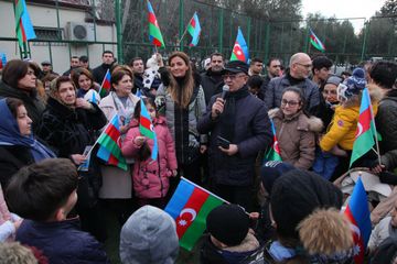 ®Könül Nurullayeva yeniyetmələrə bayram əhvalı bəxş edib - FOTO - VİDEO