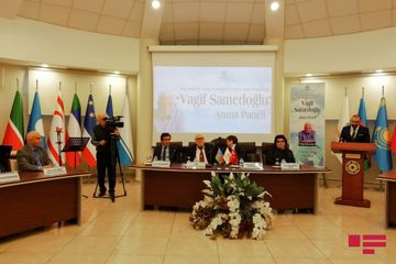 Ankarada Vaqif Səmədoğlu anılıb