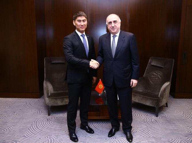 Azerbaijani FM meets with Kyrgyz counterpart