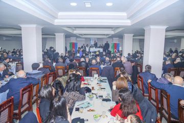  ® 35 saylı Xətai üçüncü Seçki Dairəsindən deputatlığa namizəd Rauf Arifoğlu seçkinin taleyini həll edəcək böyük görüş keçirib