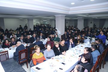  ® 35 saylı Xətai üçüncü Seçki Dairəsindən deputatlığa namizəd Rauf Arifoğlu seçkinin taleyini həll edəcək böyük görüş keçirib
