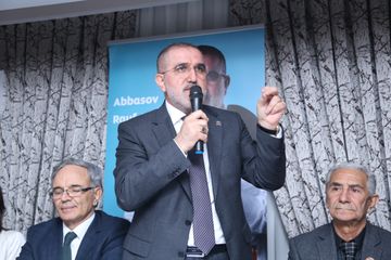  ® 35 saylı Xətai üçüncü Seçki Dairəsindən deputatlığa namizəd Rauf Arifoğlu seçkinin taleyini həll edəcək böyük görüş keçirib