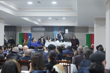  ® 35 saylı Xətai üçüncü Seçki Dairəsindən deputatlığa namizəd Rauf Arifoğlu seçkinin taleyini həll edəcək böyük görüş keçirib