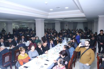  ® 35 saylı Xətai üçüncü Seçki Dairəsindən deputatlığa namizəd Rauf Arifoğlu seçkinin taleyini həll edəcək böyük görüş keçirib