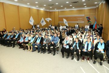 ® Binəqədi seçiciləri "Daha güclü Azərbaycan naminə" Kamaləddin Qafarova səs verəcəklər