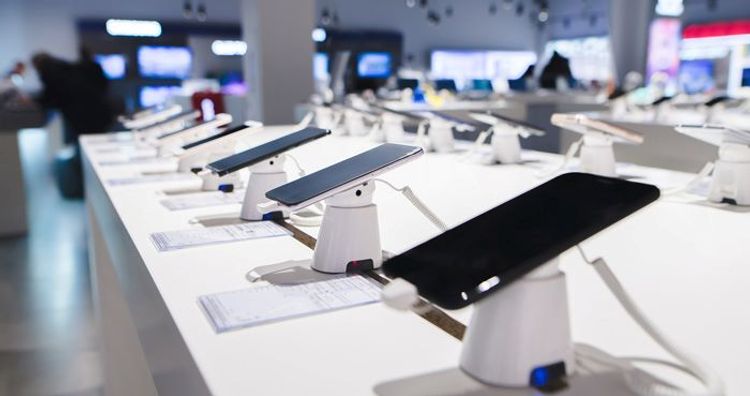 Azərbaycanda Çin istehsalı olan smartfonlar bahalaşıb