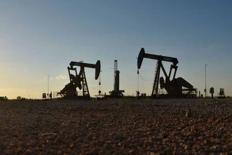 Oil rises on likely OPEC+ output cuts amid coronavirus outbreak