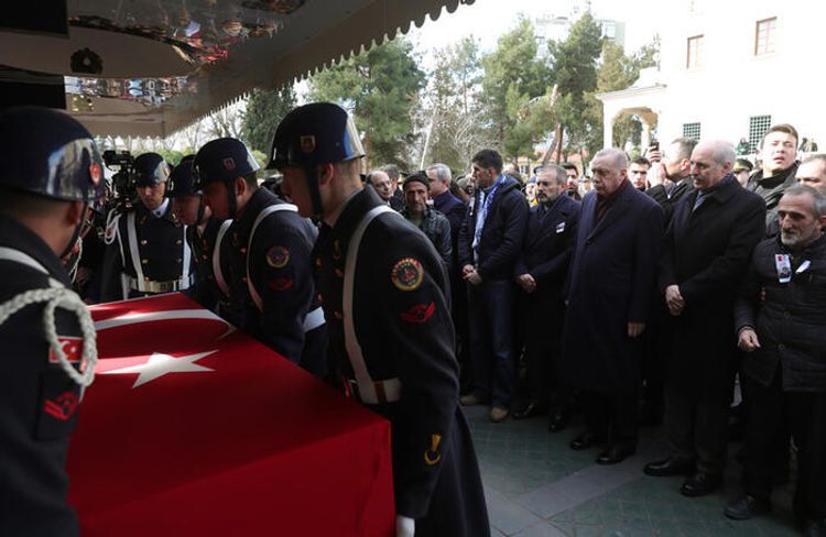 Эрдоган посетил церемонию погребения военнослужащего, погибшего при сходе лавины
