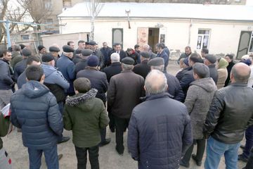 ® Hakim partiyanın Laçından olan namizədi fəal seçkiqabağı kampaniya ilə diqqət çəkdi