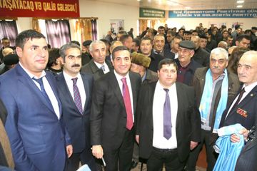® Hakim partiyanın Laçından olan namizədi fəal seçkiqabağı kampaniya ilə diqqət çəkdi