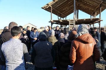 ® Hakim partiyanın Laçından olan namizədi fəal seçkiqabağı kampaniya ilə diqqət çəkdi