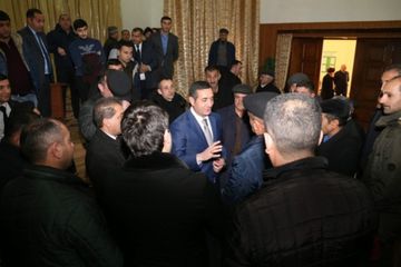 ® Hakim partiyanın Laçından olan namizədi fəal seçkiqabağı kampaniya ilə diqqət çəkdi