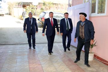 ® YAP-ın namizədi Malik Həsənov şəhid ailəsinin üzvləri ilə görüşüb