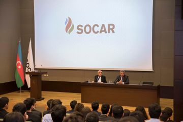 SOCAR-ın daxili təqaüdünü qazanmış tələbələrə plastik kartlar təqdim olunub - FOTO
