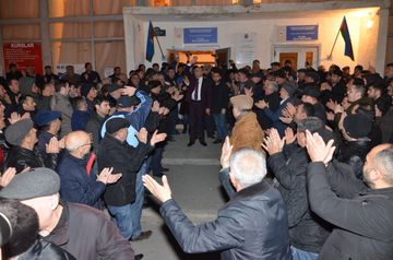 ® İqbal Ağazadənin  kitabxanadakı  görüşündə yenə izdiham yaşandı
