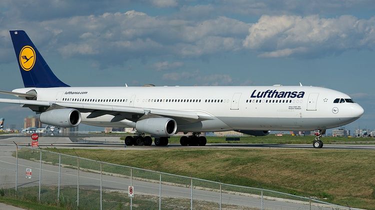 Lufthansa warns of flight cancellations ahead of storm Sabine
