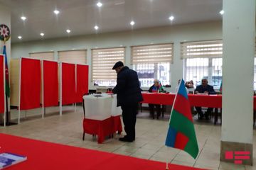 23 saylı Nəsimi-Səbail və 29 saylı Səbail Seçki Dairəsinin məntəqələrində beynəlxalq müşahidəçilər səsverməni izləyir