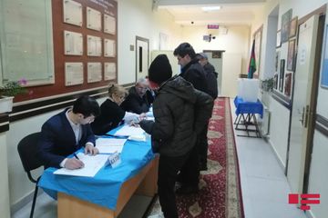 23 saylı Nəsimi-Səbail Seçki Dairəsinin 21 və 22 saylı məntəqəsində yerli və beynəlxalq müşahidəçilər var