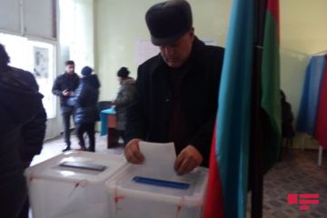 Beynəlxalq müşahidəçilər Mingəçevirdə seçki prosesi izləyir - FOTO