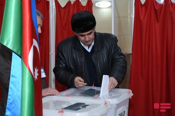 Azərbaycanda parlament seçkiləri keçirilir - FOTOSESSİYA