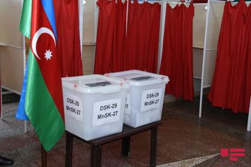 Azərbaycanda parlament seçkiləri keçirilir - FOTOSESSİYA