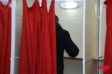 Azərbaycanda parlament seçkiləri keçirilir - FOTOSESSİYA