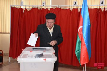 Azərbaycanda parlament seçkiləri keçirilir - FOTOSESSİYA