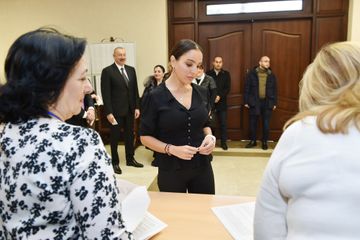 Azərbaycan Prezidenti İlham Əliyev 6 saylı seçki məntəqəsində səs verib