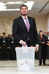 Azərbaycan Prezidenti İlham Əliyev 6 saylı seçki məntəqəsində səs verib