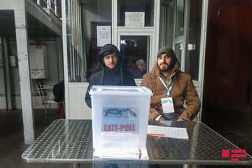 Xankəndi sakinləri parlament seçkilərində səs verir