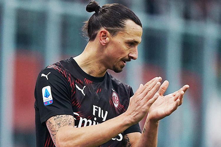 Zlatan İbrahimoviç Milan derbilərinin tarixinə düşüb