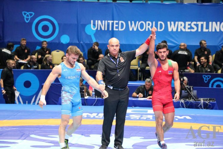 Азербайджанский борец победил армянина на чемпионате Европы 