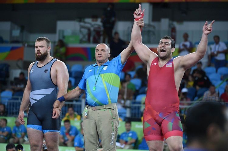 Azerbaijani wrestler defeats Armenian athlete
