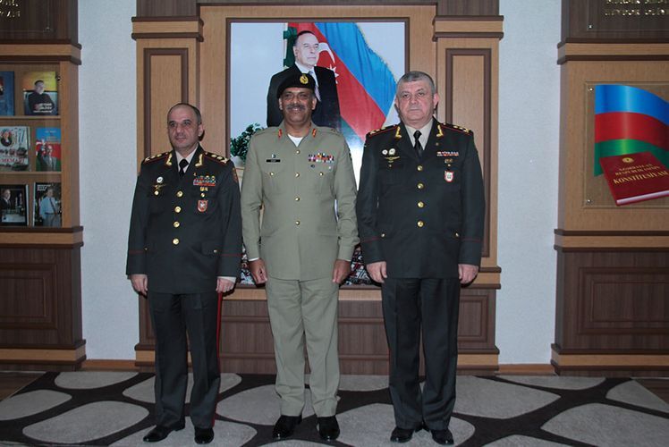Военная делегация Пакистана находится с визитом в Баку
