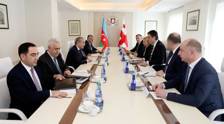 Hökumət: Gürcüstanla Azərbaycan arasında əlaqələr sürətlə inkişaf edir