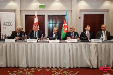 Azərbaycan nümayəndə heyəti Tbilisidə azərbaycanlı iş adamları ilə görüşüb - FOTO