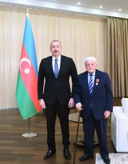 Prezident İlham Əliyev Əlibaba Məmmədova “Şərəf” ordenini təqdim edib - YENİLƏNİB