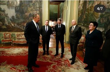Lavrov Rusiya prezidentinin fəxri fərmanını Polad Bülbüloğluna təqdim edib - FOTO