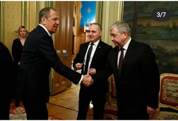 Lavrov Rusiya prezidentinin fəxri fərmanını Polad Bülbüloğluna təqdim edib - FOTO