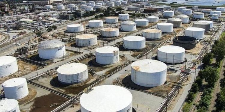 API: ABŞ-ın neft ehtiyatları kəskin artıb