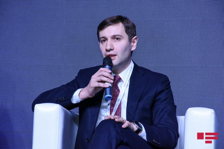 AMB: Bütün ictimai nəqliyyatda ödənişlər bank kartları ilə mümkün ola bilər