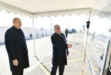 Prezident İlham Əliyev Kürdəmirdə avtomobil yolunun açılışında iştirak edib  - YENİLƏNİB
